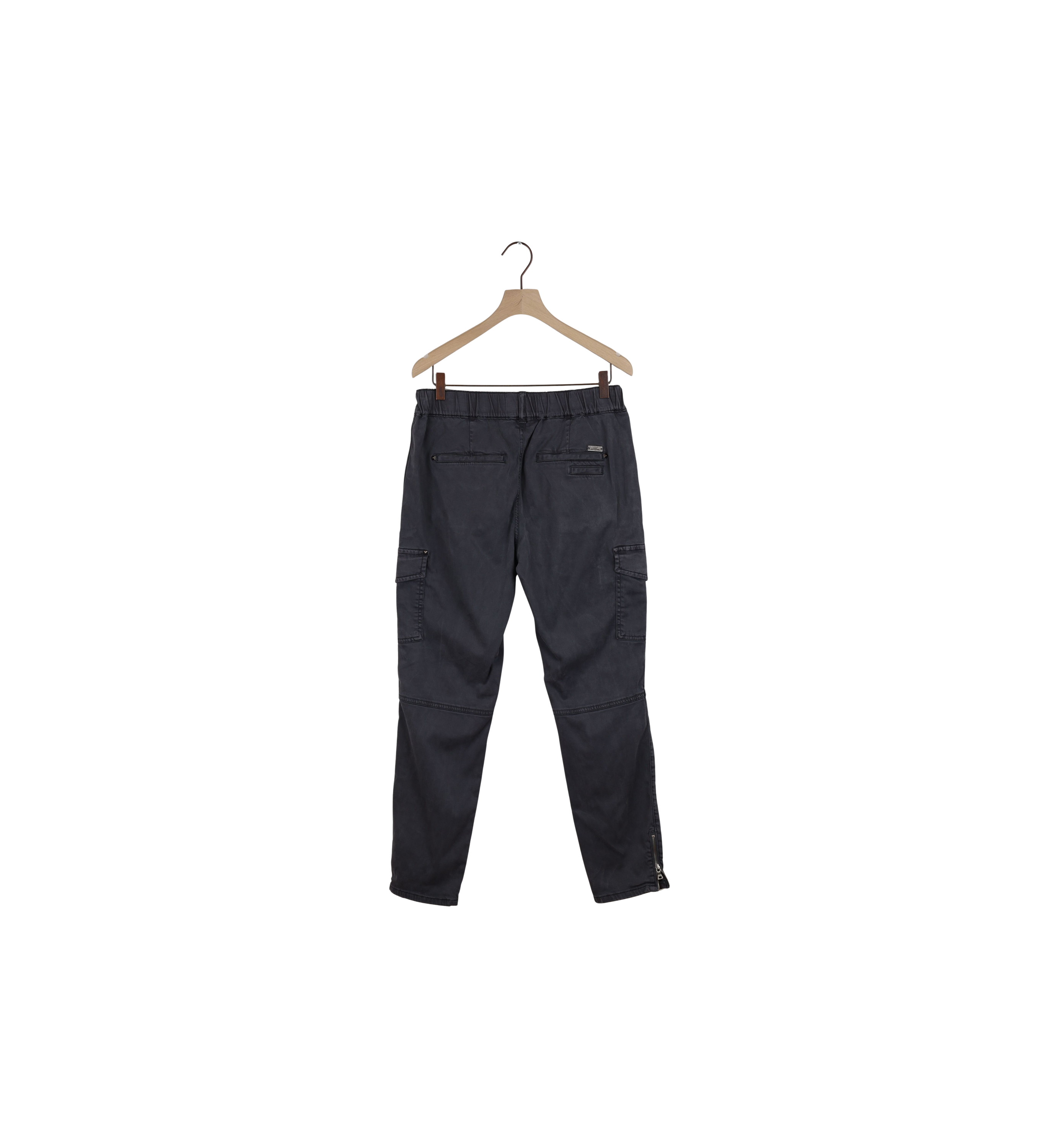 Packshot / Asphalt / ReLoved